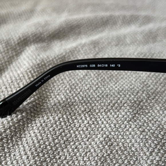 Kenneth Cole Reaction Black Sunglasses KC2975_02B_5418 - Picture 6 of 8